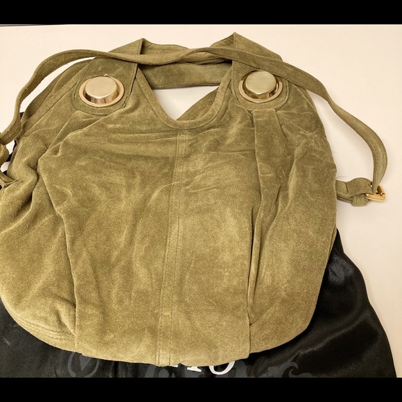 BNBI🌺 DESIGNER GUSTTO HANDBAG👜 Genuine Green Suede Rounded Handbag - Picture 2 of 16